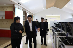 嵊州市長嚴(yán)鋼蒞臨指導(dǎo)，帥豐謹(jǐn)記叮囑，2019繼續(xù)領(lǐng)航嵊州廚電行業(yè)發(fā)展！